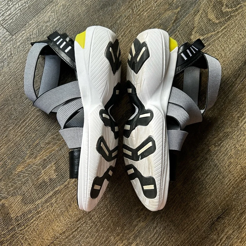 Sorel Explorer Blitz Multi Strap Slingback Size 8 platform sandals - Picture 3 of 12